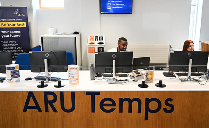 The help desk at ARU Temps