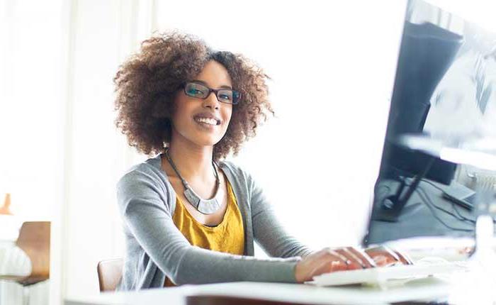 Lady working at a computer