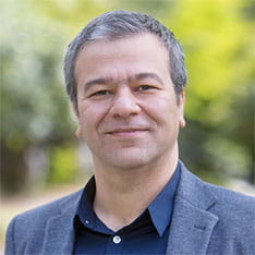 Dr Hossein Abroshan portrait photo