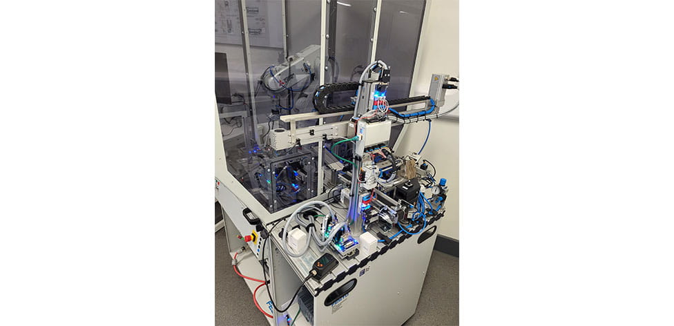 Packaging station